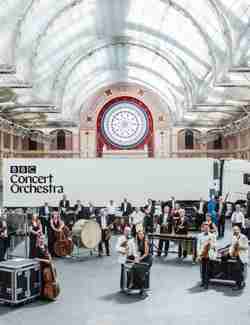 BBC-Concert-Orchestra-Sim-Canetty-Clarke-web-optimised-127812.jpg