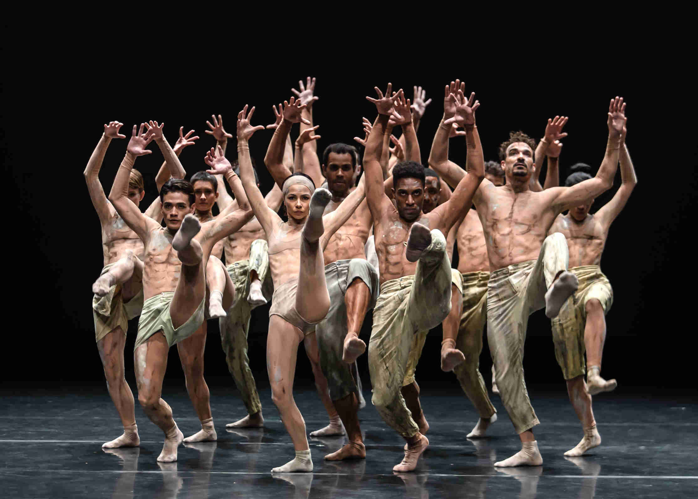 Sao Paulo Dance Company, Goyo Montero's Anthem, Photo Iari Davies 12